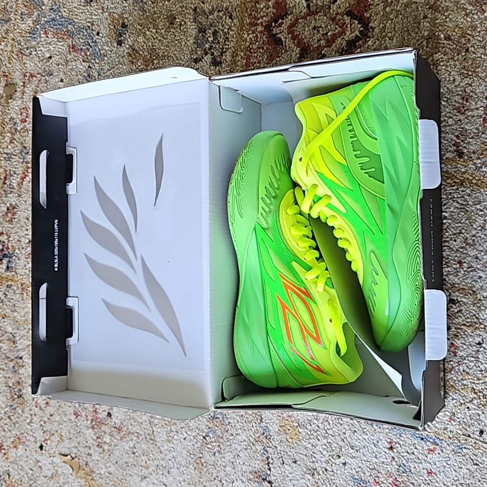 Puma Nickelodeon Slime Sneaker, boys sz 4.5